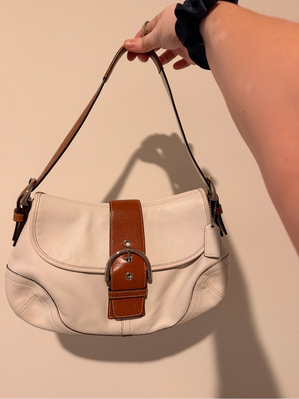 Coach Soho White & Cognac Leather Shoulder Bag – Style 9248